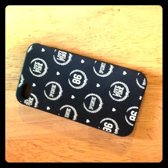 🔴 SOLD 🔴 Victorias Secret black iPhone 4/4s case