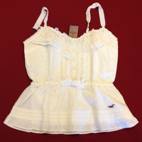 📦🎀SOLD🎁Hollister Bettys Summer Top