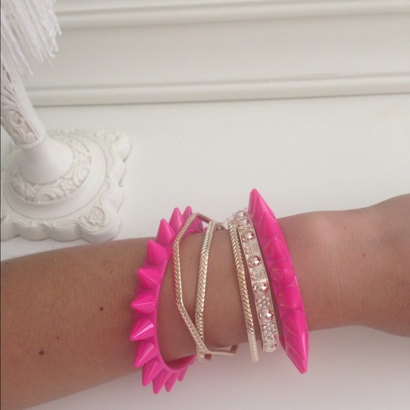 Fun bangles. - Picture 3 of 4