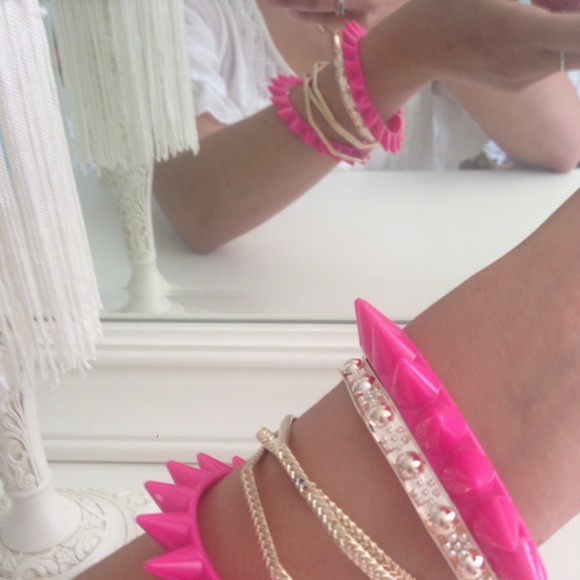 Fun bangles. - Picture 4 of 4