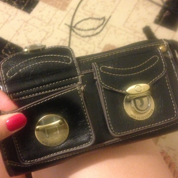 Mango Clutch - Picture 4 of 4