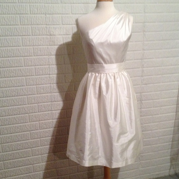 White one shoulder cocktail dress