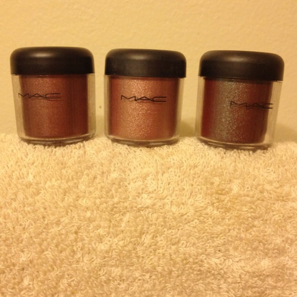 ❗ON HOLD ❗🎀 Mac Makeup🎀