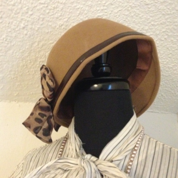 Bundled! Leopard Bow Brown Wool Hat Summer/Winter