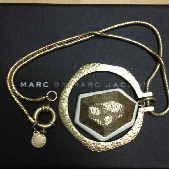 Marc Jacobs pendant