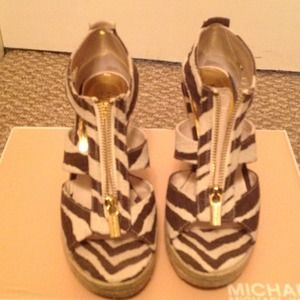 Brand new MK wedges wore once