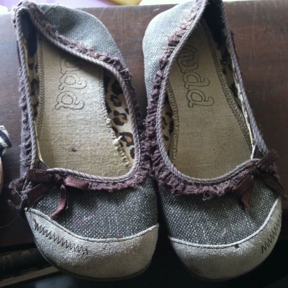 Brown flats