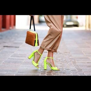 💌SOLD💌ZARA Neon Yellow High Heel Hard to find!