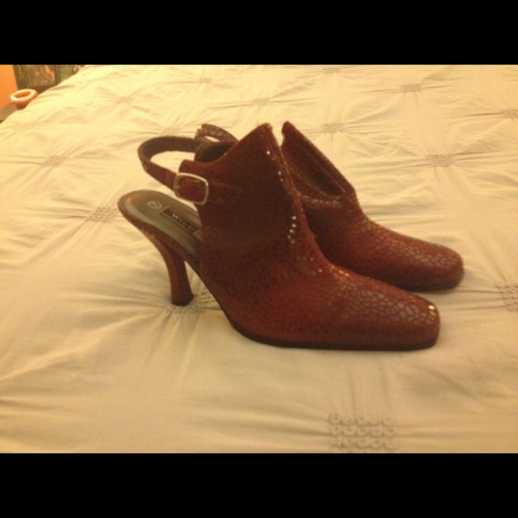 Burgundy/wine color shoes