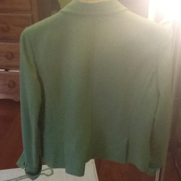J crew green jacket 👍❤ (reserved) - Picture 2 of 4