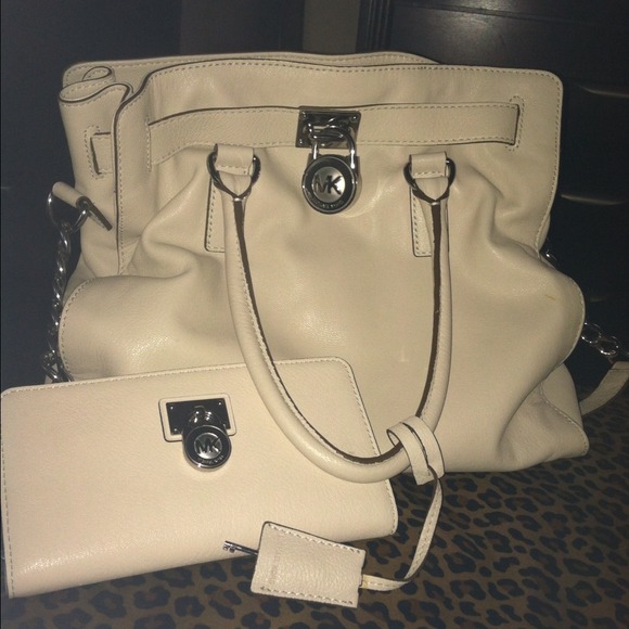 🚫SOLD🚫🎀💯% Authentic Vanilla MK Hamilton🎀