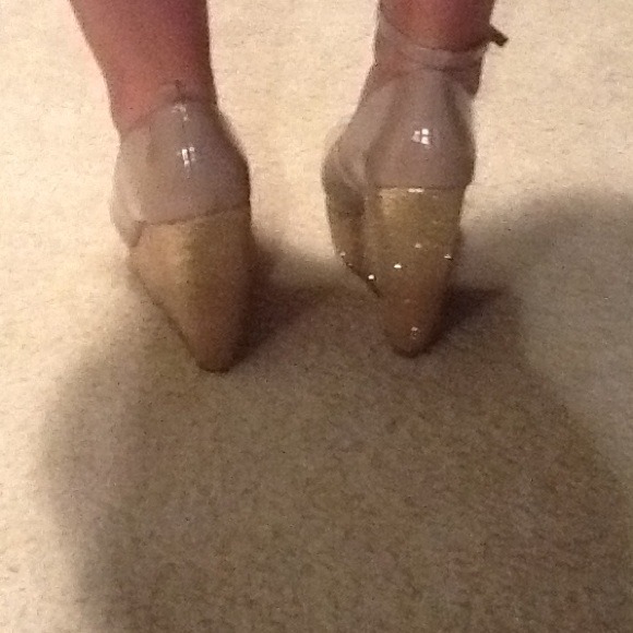 *WEDGES* - Picture 2 of 5