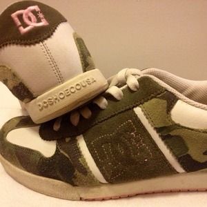 Camo DC's w/ pink highlights