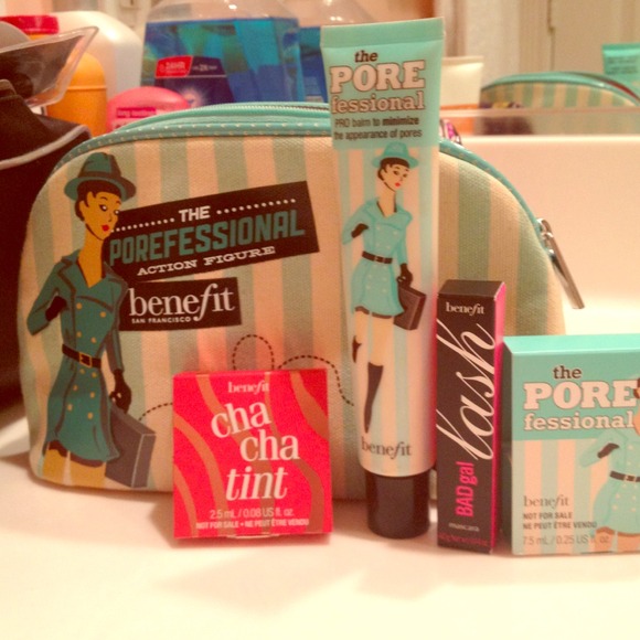 benefit  Accessories - Benefit makeup bundle