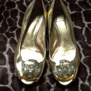 Authentic Tory Burch low wedge shoes in Gold