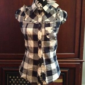 🍀Black n White Plaid Button Down🍀