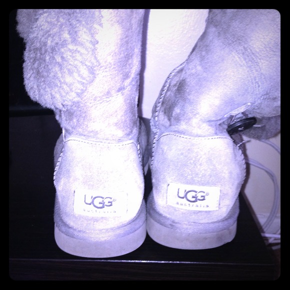 Grey bailey uggs