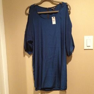 Dress or Long Top 🌸. Rich deep teal.