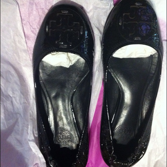 SOLD!!!!!!!Tory Burch shoes - Picture 1 of 4