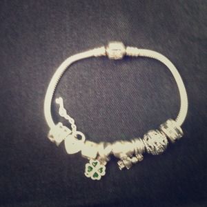 Authentic mint condition pandora bracelet w charms