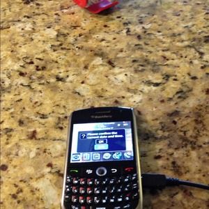 bundle unlocked blackberry phone,wall&car charger.