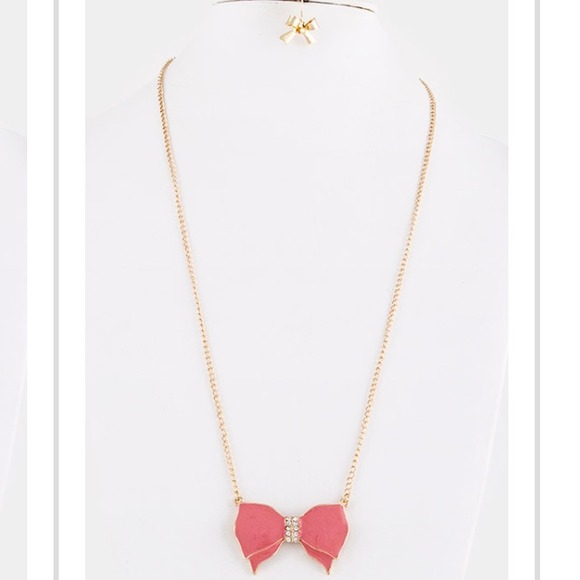 Crystal Bow Pendant Necklace Set