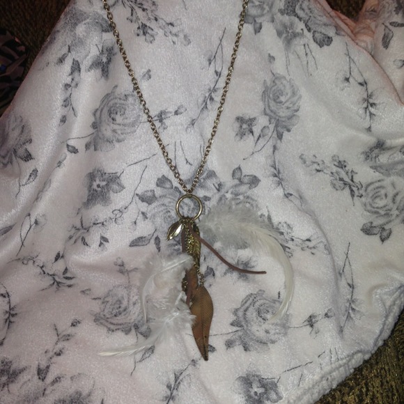 Feather Indian style earrings & matching Necklace - Picture 3 of 4