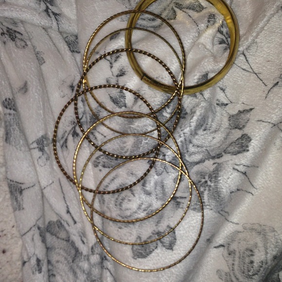 Gold bracelet set - Picture 2 of 3