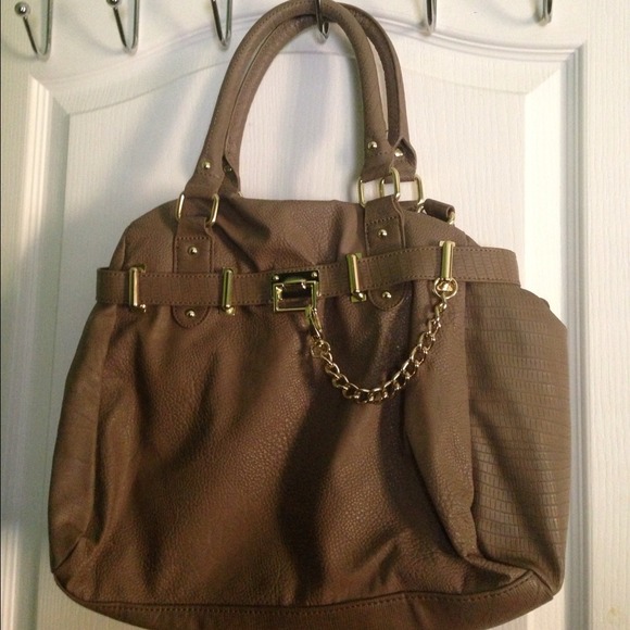 *NEW* Steve Madden Bneptune Satchel