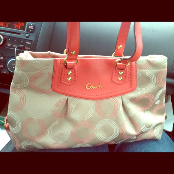 Khaki tearose coach bag!