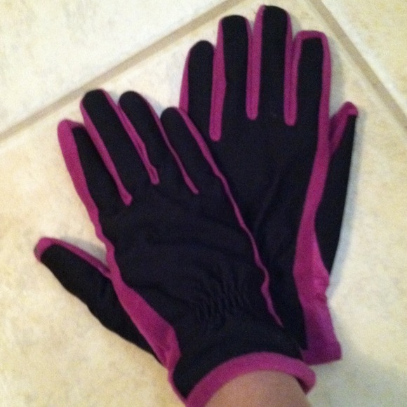 Womans gloves with screen touch technology