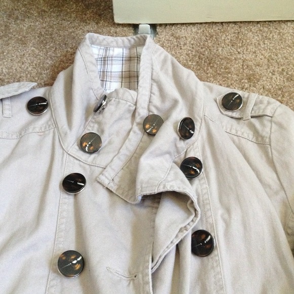 Jacket - Picture 4 of 4