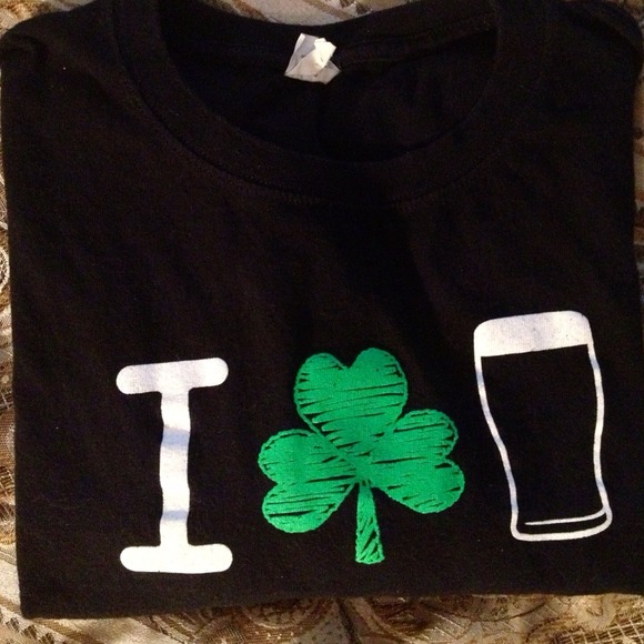 ❌SOLD❌"I 💚 Guinness" tee