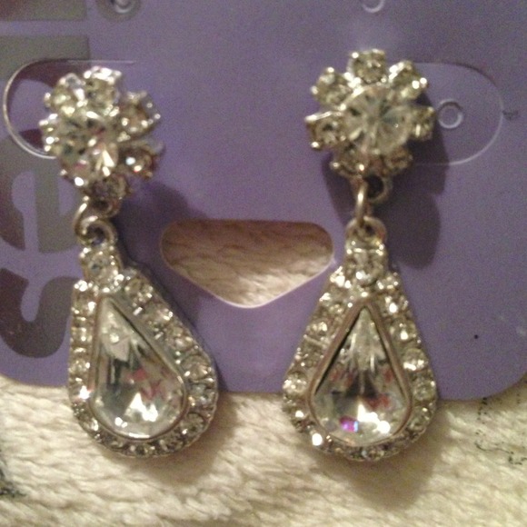 Crystal earrings - Picture 2 of 3