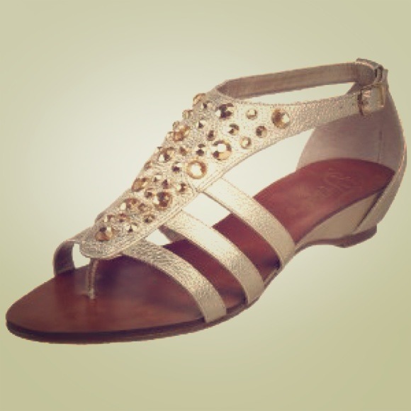 Fergie Islander Gladiator Sandal 9.5 gold