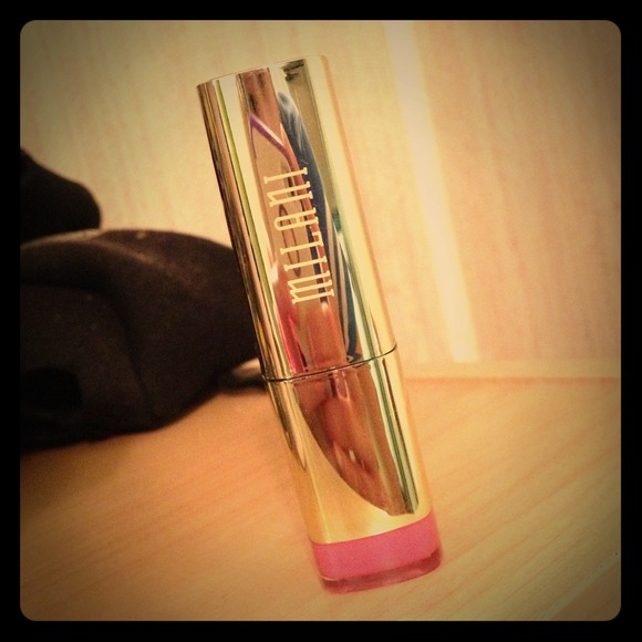 ❗BUNDLED❗Milani lipstick