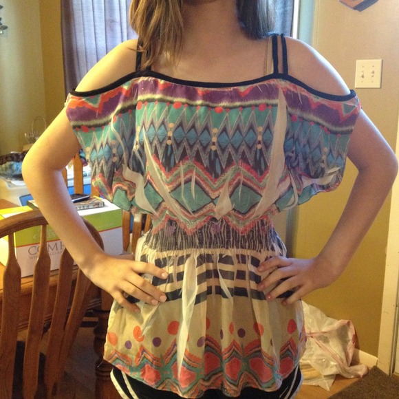 Tribal sheer top - Picture 1 of 1