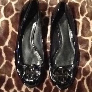 Authentic Tory Burch patent leather shoes