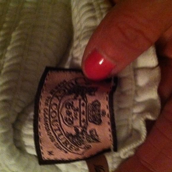 Cover up - Picture 3 of 3