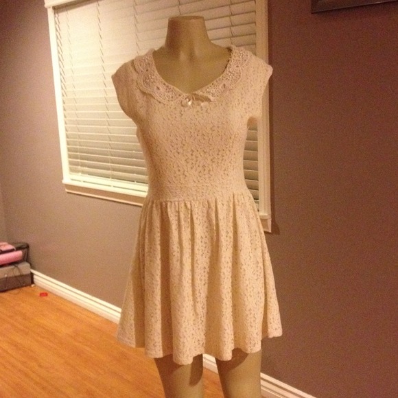 Short, cream lace dress