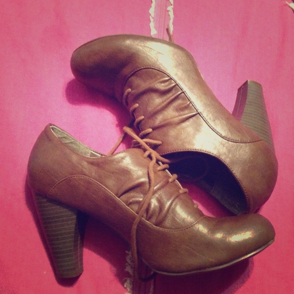 A pair of barely worn shows by Spring.
