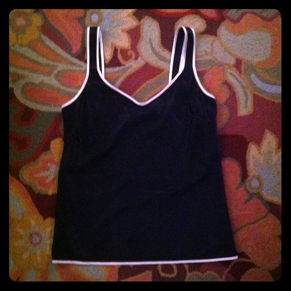 Lafayette silk Black and white tank
