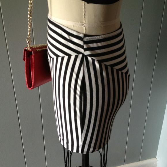 Stripe mini skirt - Picture 4 of 4