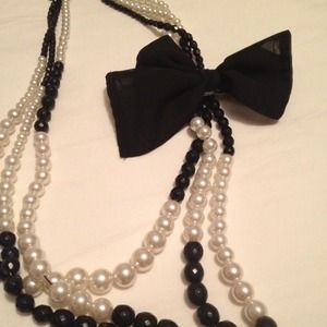 White House | Black Market necklace