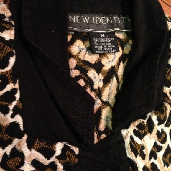 Cheetah print vest - Picture 3 of 3