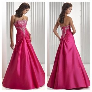 'Flirt' prom dress/ formal gown. Pink/deep fushia.
