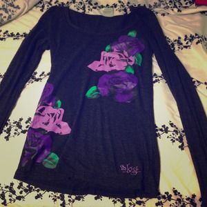Long sleeved black shirt with purple roses🌹