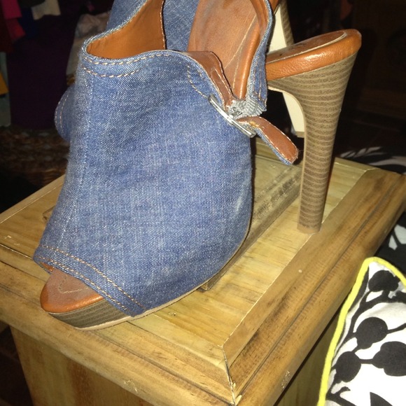 Jean heels - Picture 2 of 3