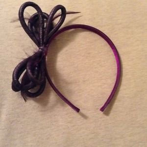 Bow and feather headband