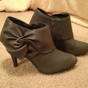 Grey Ankle Boots/heels